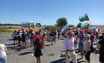 Протестиращи блокираха пътя Русе - Кубрат