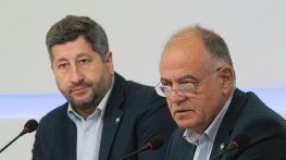 Атанасов и Иванов няма да са министри, остават в парламента