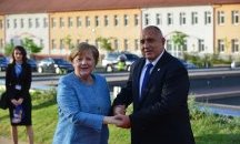 "Политико": Меркел и ЕС ще трябва да спрат да си затварят очите за Борисов