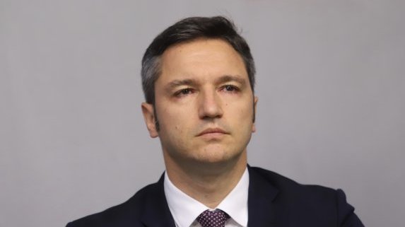 Вигенин се срамувал да се качи на трибуната в парламента, стигнали неописуемо дъно
