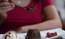 Хапвайте шоколад за здраво сърце