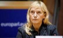 Европарламентът не свали имунитета на Елена Йончева