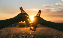 Учени откриха защо първата глътка бира се услажда най-много