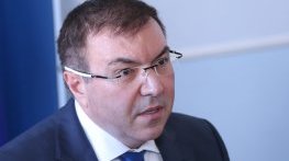 „Или президентът лъже, или го лъжат“: Здравният министър не бил „карантинирал“ Шипка