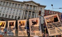 "Мръсното пране на премиера" тръгва из страната