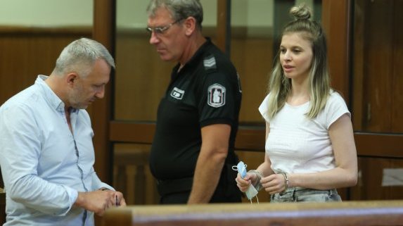 Пуснаха под домашен арест певицата ЛиЛана