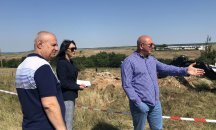 Откриха близо 23 тона пестициди в община Червен бряг