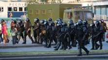 Втора нощ на протести в Беларус, един човек е загинал
