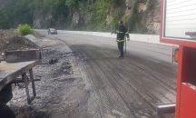 Цистерна с битум се запали на пътя Девин – Смолян
