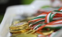 Наши ученици спечелиха осем медала и грамота по астрофизика