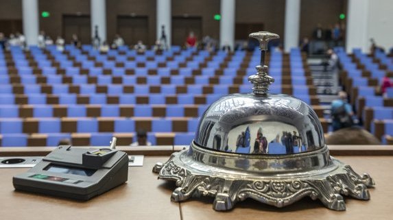 25 март е последният работен ден на депутатите