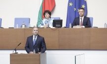 Радев към депутатите от ГЕРБ: Бягството няма да ви спаси от позора