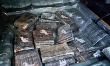 Задържаните с 18 кг кокаин остават в ареста