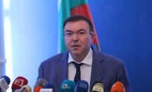 Коронавирусът в България: Маските на открито стават задължителни от четвъртък