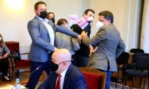 Мъжът, хвърлил банкноти по Гешев: Никой не му задава важните за България въпроси