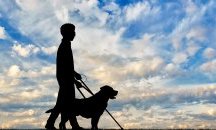 Срещи на тъмно променят възприятията за хората с увреждания