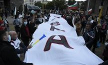 Пето Велико народно въстание: Опит за нахлуване в БНТ и подкрепа от Европа
