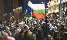 Протестът, ден 109: "Отровното трио" готви тикви за премиера на Хелоуин