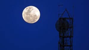 НАСА и Nokia опъват 4G мрежа на Луната