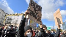 Масови демонстрации "за" и "против" абортите в Полша и Аржентина