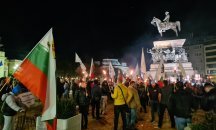 Протестиращи блокираха площад "Народно събрание"