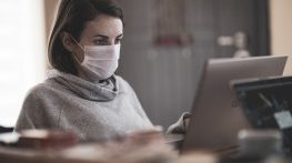 По-малко от 1% учители и ученици са под карантина
