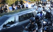 Погребаха Марадона в тесен семеен кръг