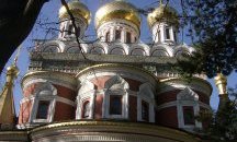 Ремонтират рушащата се камбанария на храма в Шипка