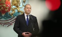 Радев призова за осветляване на сделката с джиповете