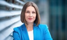 Управителят на Нова Ива Стоянова се оттегля заедно с Домусчиеви