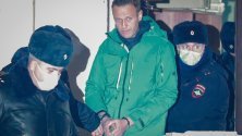 Побъркан ли е Алексей Навални или е герой, какъвто светът отдавна не е виждал?