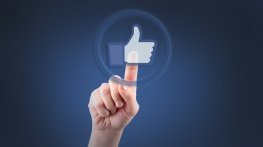 Facebook ще следи за фалшиви новини в България