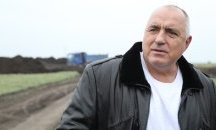 Родните политици искат прошка преди изборите