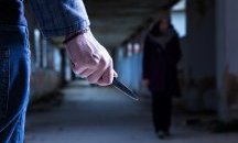 Mлад мъж е бил пребит и наръган с нож в София