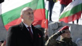 Радев: Властта отново опита да постави под карантина националната ни памет