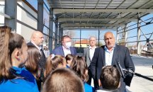 „Да не си преписват заслугите“: България ще получи 2,7 млн. ваксини на „Pfizer“