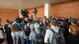 Уволниха преподавател от УНСС заради критика към Борисов