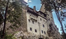 И замъкът на Дракула стана ваксинационен център