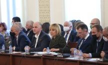 Държавни дружества не дават документи на парламента