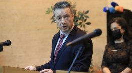 Проверка и в Агенцията по вписванията