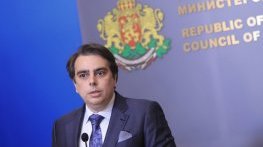 Василев обвини Ананиев, че изнася данъчноосигурителна тайна