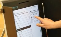 На изборите гласуваме на една машина и с една смарт карта
