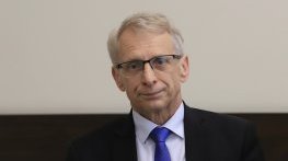 Проф. Денков против партийната дейност в образованието