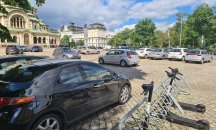Няма да има депутатски паркинг зад парламента