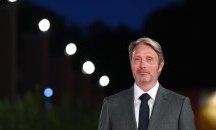 Мадс Микелсен не иска да имитира Джони Деп във „Фантастични животни“