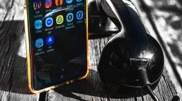 Мобилният телефон през вековете