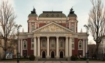 Търси се нов директор на Народния театър