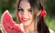 Кората от диня прави чудеса за кожата