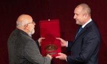 Владимир Зарев е новият носител на наградата „Иван Вазов“