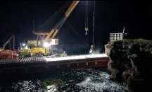 МОСВ спря разтоварването на заседналия кораб